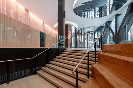 YY London, 30 South Colonnade