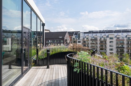 The beautiful terraces invite to a break for the tenants.