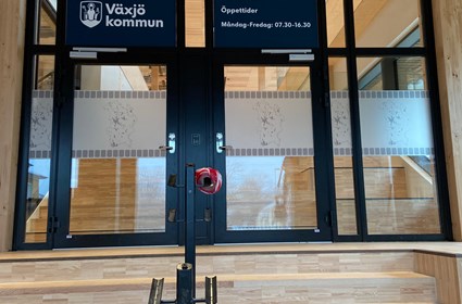 The station and the town hall are built according to the certification Miljöbyggnad, level Gold. The station and the town hall are built according to the certification Miljöbyggnad, level Gold.
