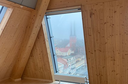 Building high constructions of wood involves some challenges. Building high constructions of wood involves some challenges.