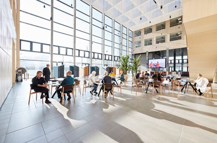 atrium-sweco-spisende-medarbejdere-københavn-denmark atrium-sweco-spisende-medarbejdere-københavn-denmark